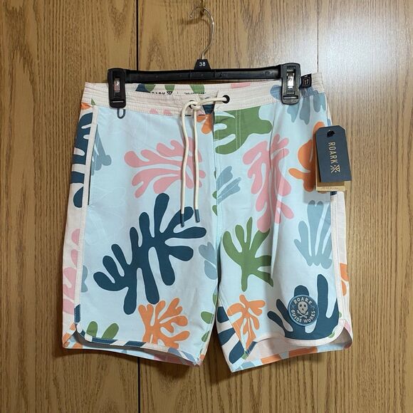 NWT Roark Men’s 28 Chiller Board Shorts Coral Reef - Picture 1 of 10